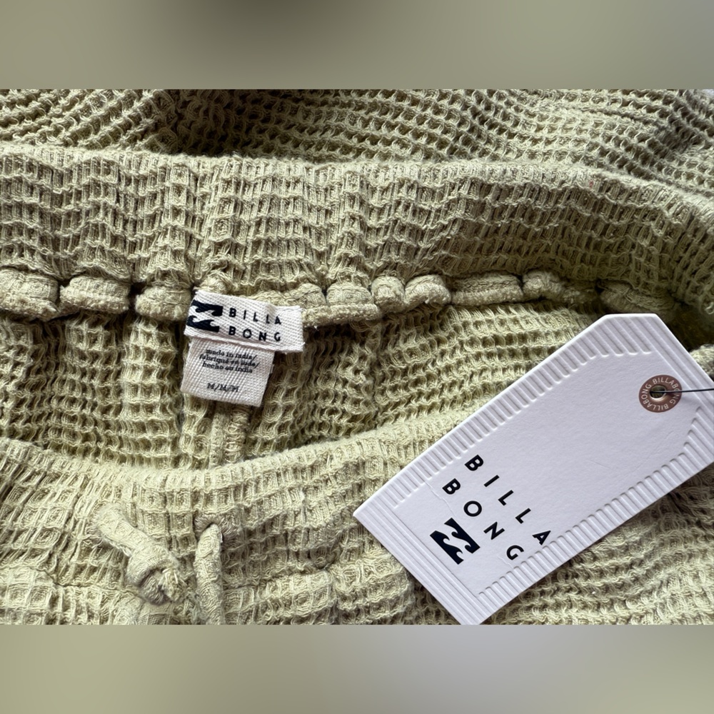 Billabong | Elastic Waist Waffle Knit Shorts | Matcha | Medium | NWT - Picture 5 of 5